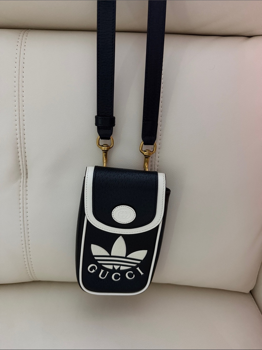 Gucci Black and White Leather Crossbody Phone Pouch